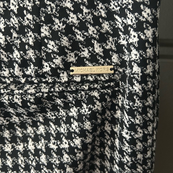 Michael Kors Women's  Houndstooth Dress Pants - Picture 3 of 6